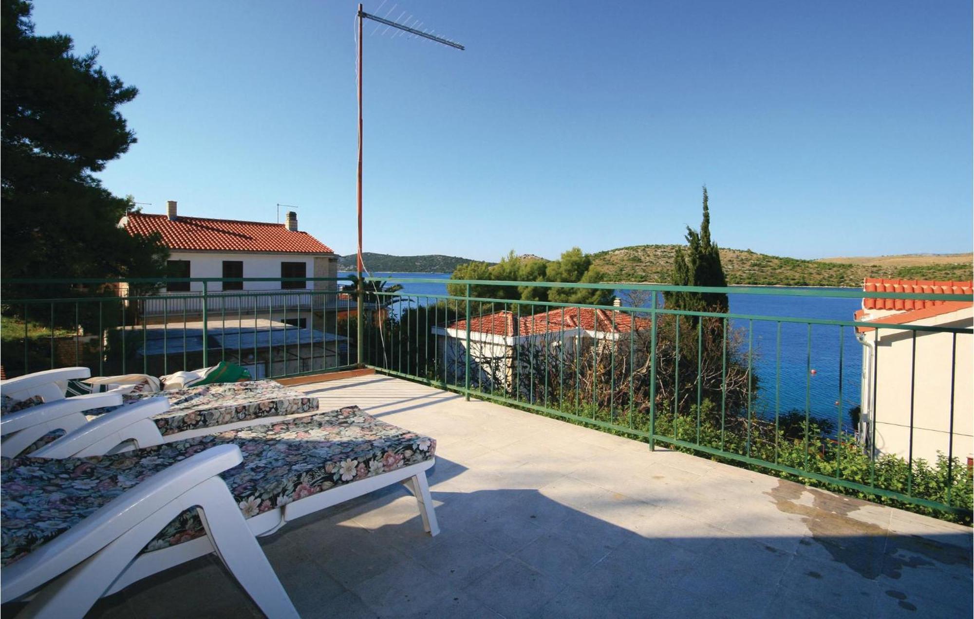 2 Bedroom Beautiful Home In Sparadici Grebaštica Eksteriør bilde